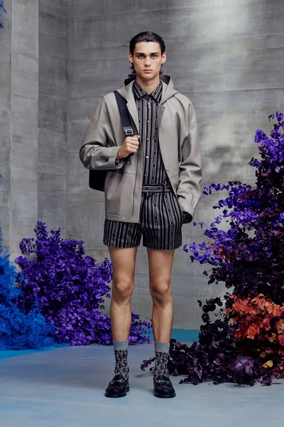 Look 25